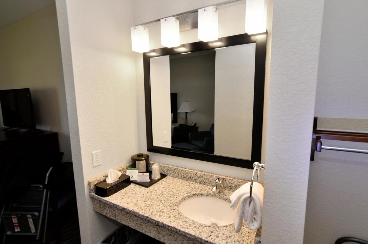 Cobblestone Inn & Suites - Manning Exterior foto